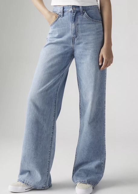 Levis Cinch Baggy Women's Jeans on model